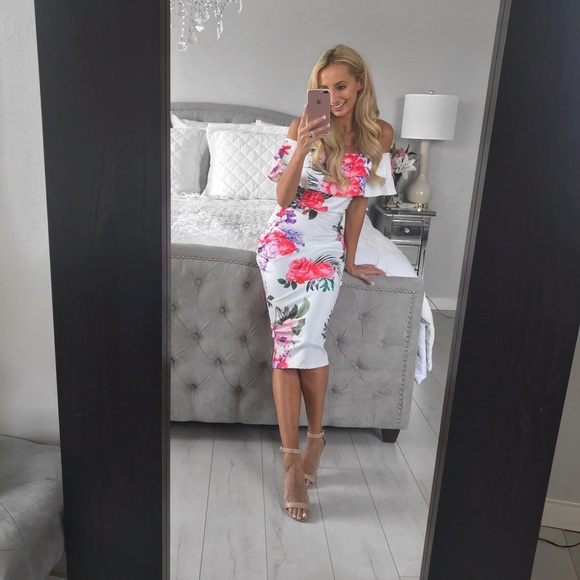 Off The Shoulders Floral Midi Dress - Picture 7 of 8